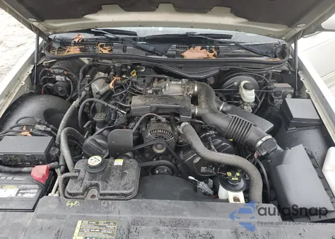 2004 Mercury Grand Marquis Gs from USA, damaged, VIN 2MEFM74W54X696768